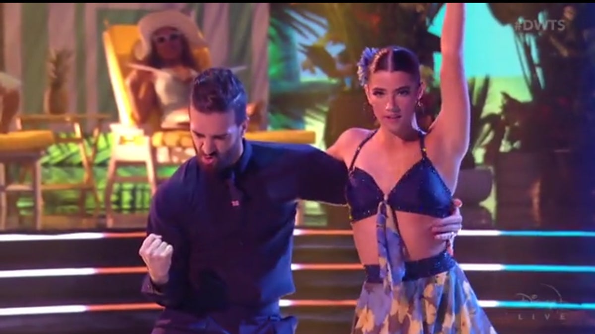 ‘Dancing With the Stars’ Sends Another Celeb Home as 3 Others Tie at the Top of the Leaderboard (Video).jpg