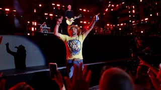 Country Star Jason Aldean Dropped by Publicity Firm After Wife’s Transphobic Remarks
