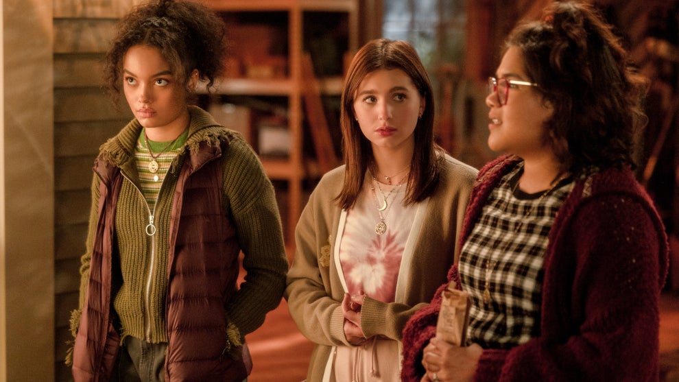 hocus-pocus-2-cast-teens