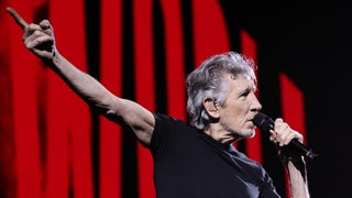Roger Waters Concert Protested by Jewish Groups Amid Allegations of Antisemitism