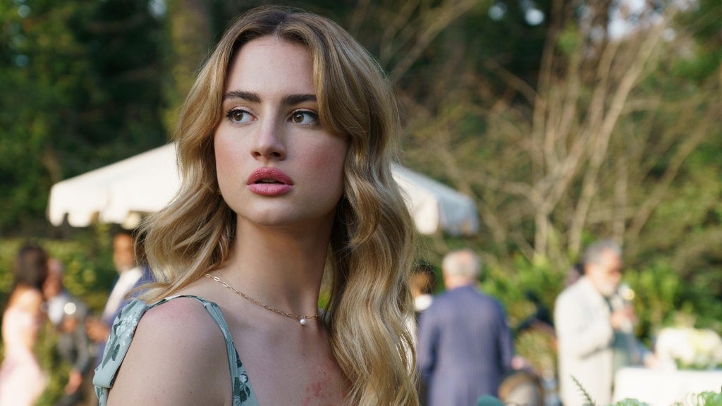 Grace Van Patten in Tell Me Lies Episode 1