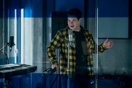 ‘Pitch Perfect’ Turns 10 So Peacock Is Celebrating With a Musical Number From Series ‘Bumper in Berlin’ (Video)