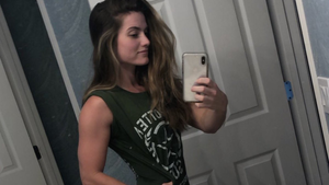 WWE Wrestler Sara Lee Twitter Mirror Selfie (2019)