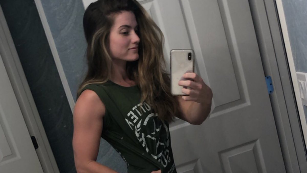 WWE Wrestler Sara Lee Twitter Mirror Selfie (2019)