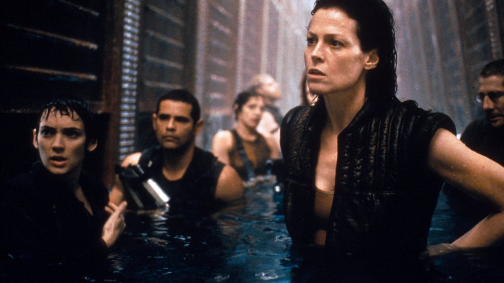 alien-resurrection-sigourney-weaver