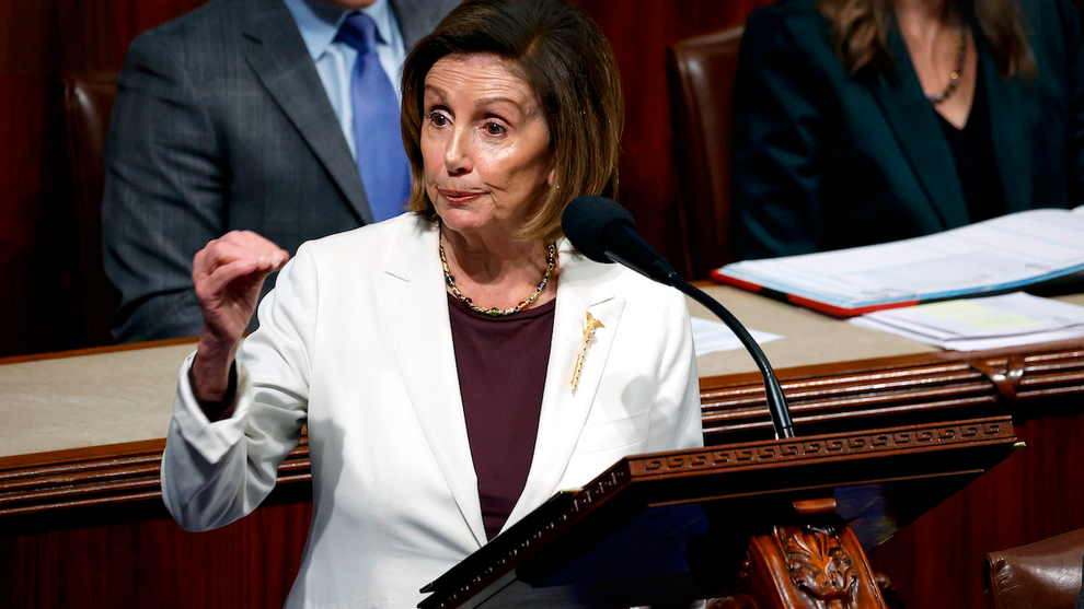 Nancy Pelosi announces plans to leave Congress leadership
