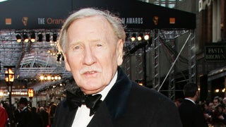 Leslie Phillips, Veteran British Actor Who Voiced the Sorting Hat in ‘Harry Potter’ Films, Dies at 98