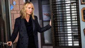 kelli-giddish-leaves-svu