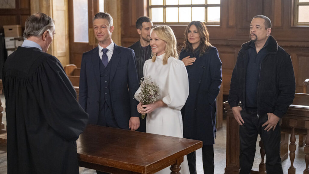 rollins-carisi-wedding-svu