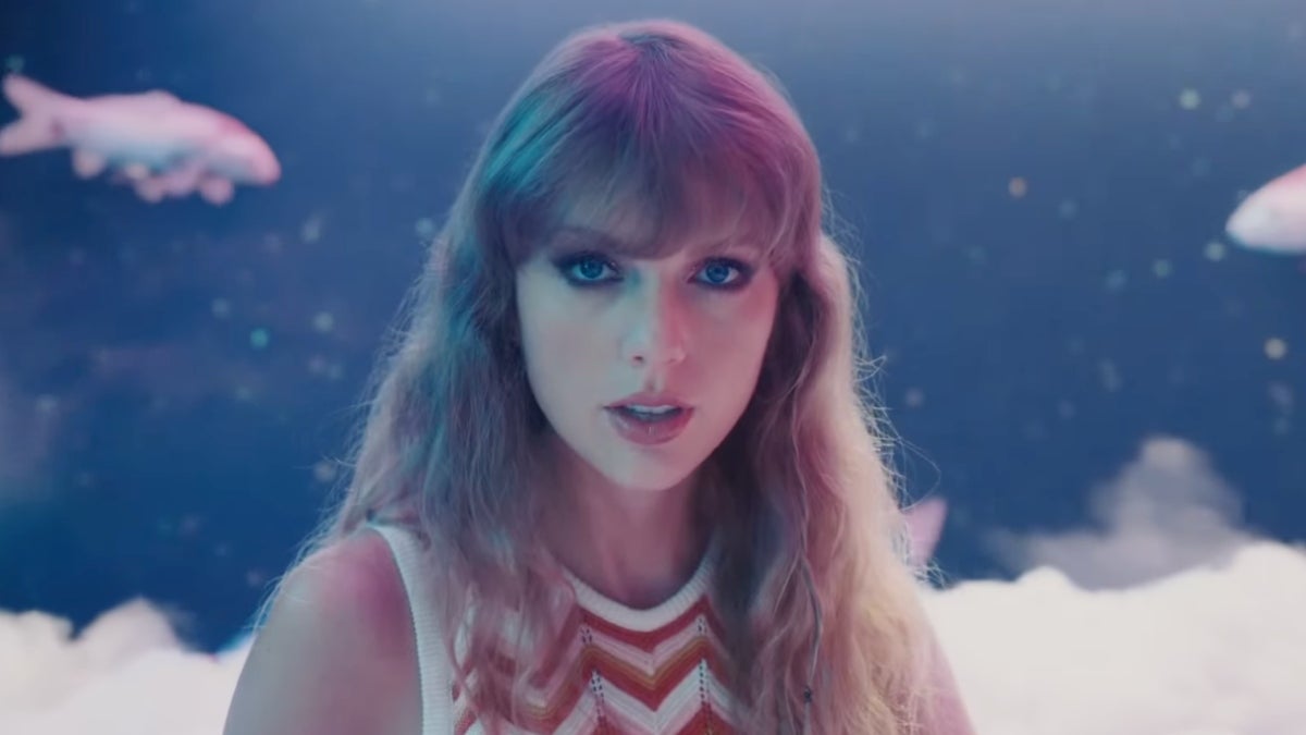 Taylor Swift in the "Lavender Haze" music video