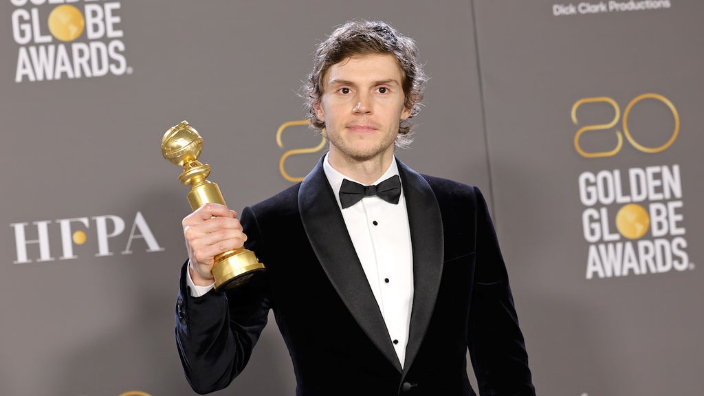 Evan Peters