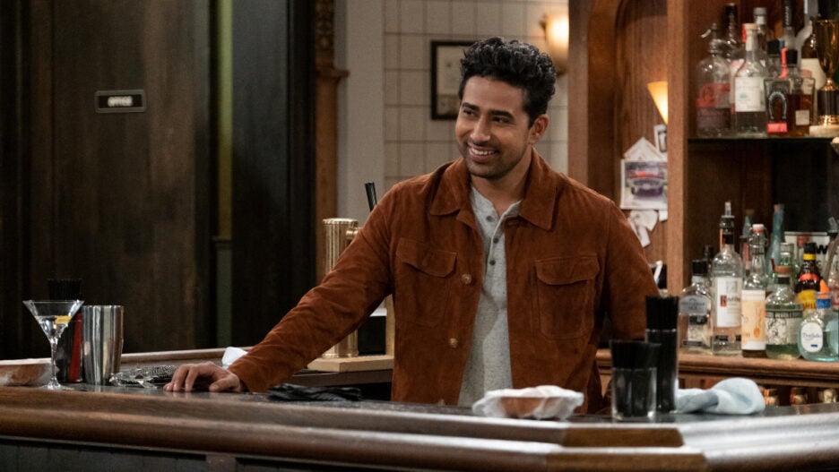 How I Met Your Father Cast, Characters and Cameos (Photos)