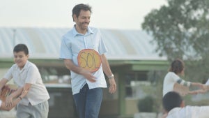 radical-eugenio-derbez