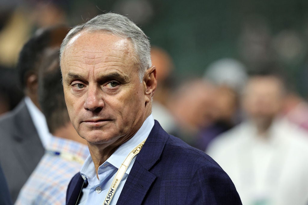 baseball-commissioner-dreams-of-swiping-broadcast-rights-away-from