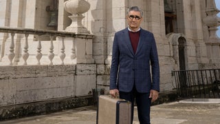 Eugene Levy: ‘I Could Not Be More Out of My Comfort Zone’ in ‘The Reluctant Traveler’ Trailer (Exclusive Video)