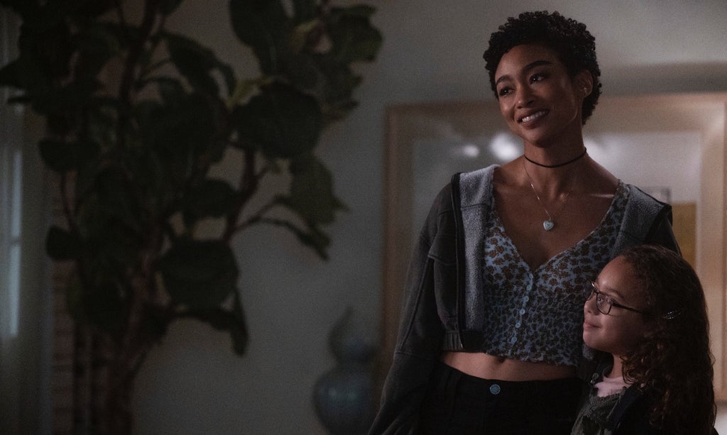 you-season-3-marienne-tati-gabrielle