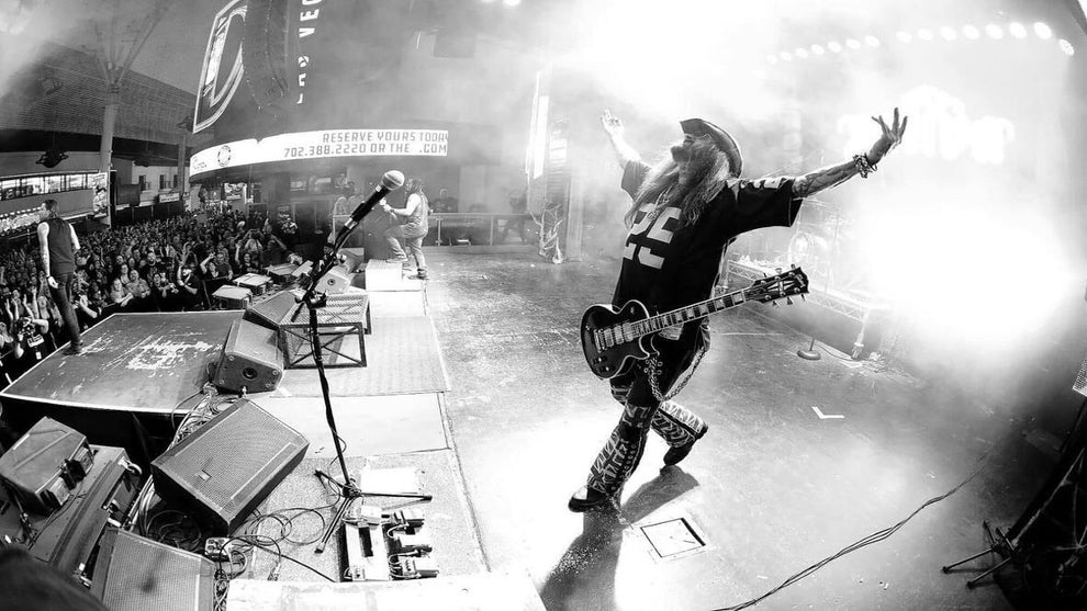 Wayne Swinny - courtesy Saliva's Facebook page