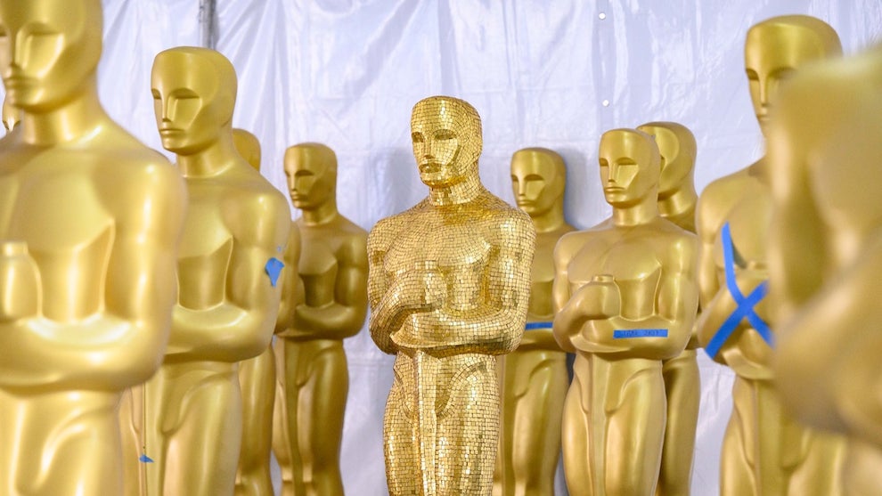 Oscars statues