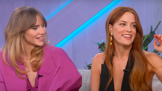 ‘Daisy Jones’ Cast Gets Embarrassed Gassing Up Their Musical Skills: ‘We Cannot Talk About Singing in Front of Kelly Clarkson!’ (Video)