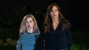 Angourie Rice and Jennifer Garner in "The Last Thing He Told Me"