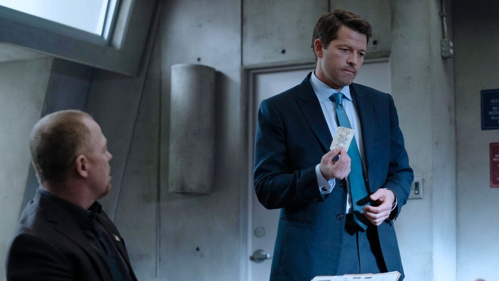 gotham-knights-misha-collins-harvey-dent