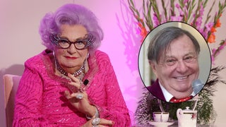 Barry Humphries, Comedian Known as Dame Edna, Dies at 89