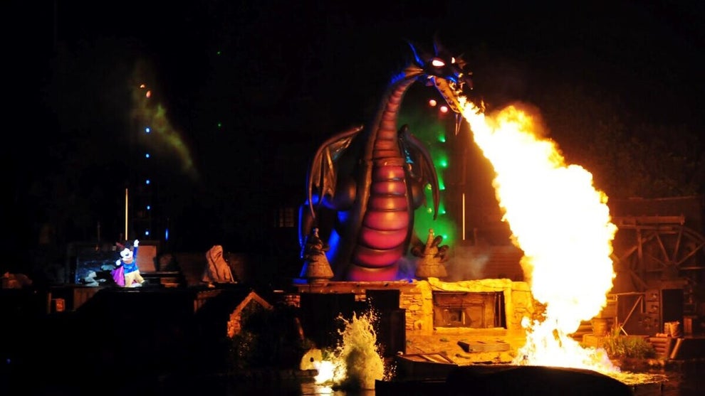 Fantasmic Dragon Disneyland
