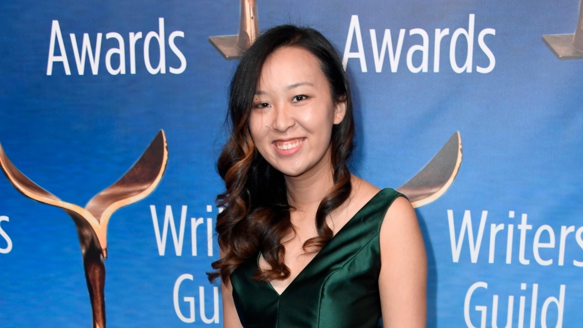 Emily Henry's 'Beach Read' Adaptation Lands at 20th Century - Vimarsana News
