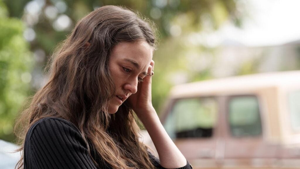 Tiny Beautiful Things Review Hulu Drama Showcases Kathryn Hahn’s Range