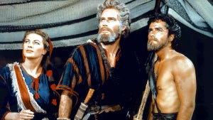 Yvonne De Carlo, Charlton Heston and John Derek in a scene from the film 'The Ten Commandments', 1956. (Photo by Paramount/Getty Images)