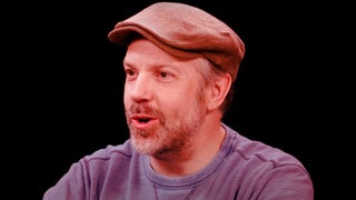 Jason Sudeikis Publicly Hated on ‘Saturday Night Live’ Before He Joined: ‘I Was Just Protecting Myself’ (Video)