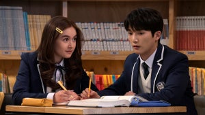 Anna Cathcart and Minyeong Choi in "XO, Kitty"