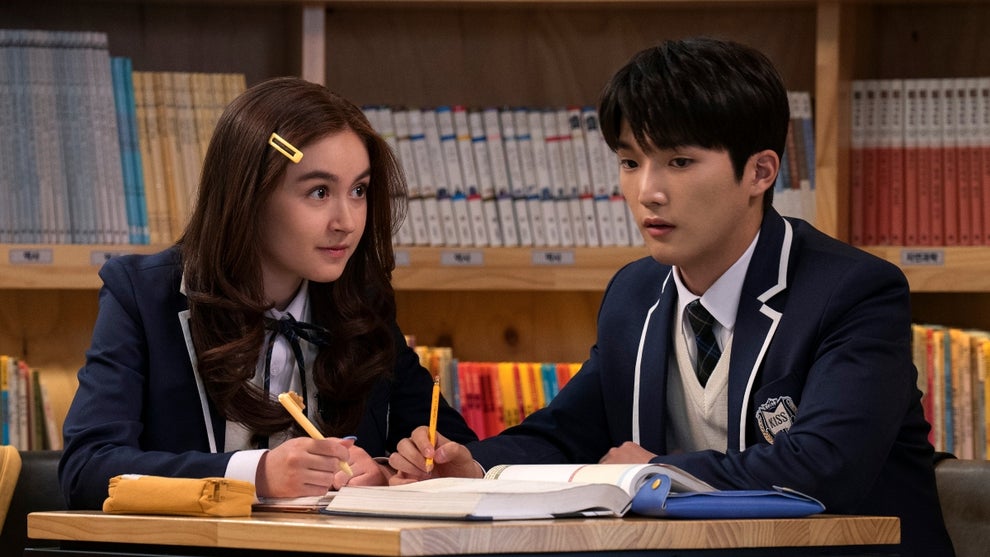 Anna Cathcart and Minyeong Choi in "XO, Kitty"