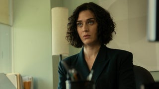 ‘Fatal Attraction’: Lizzy Caplan Doesn’t See Alex Forrest as a Villain (Video)