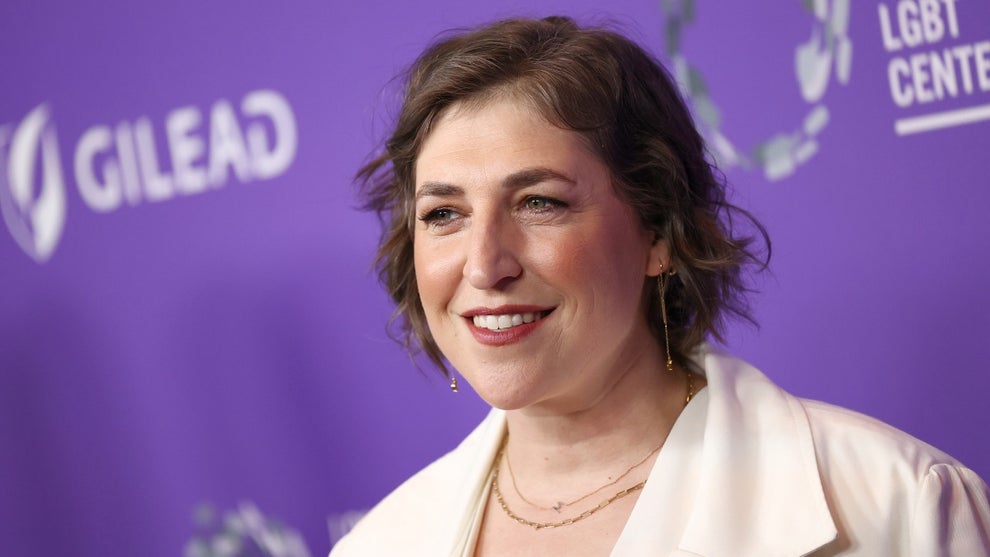 Mayim Bialik poses as the Los Angeles LGBT Center hosts The Center Gala (Getty Collection)