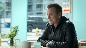 Kiefer Sutherland stars in "Rabbit Hole."