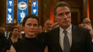 Keri Russell and Rufus Sewell in The Diplomat