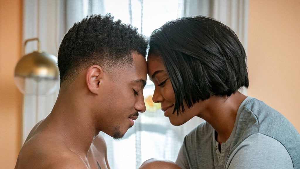 Keith Powers and Gabrielle Union in "The Perfect Find" (Netflix)