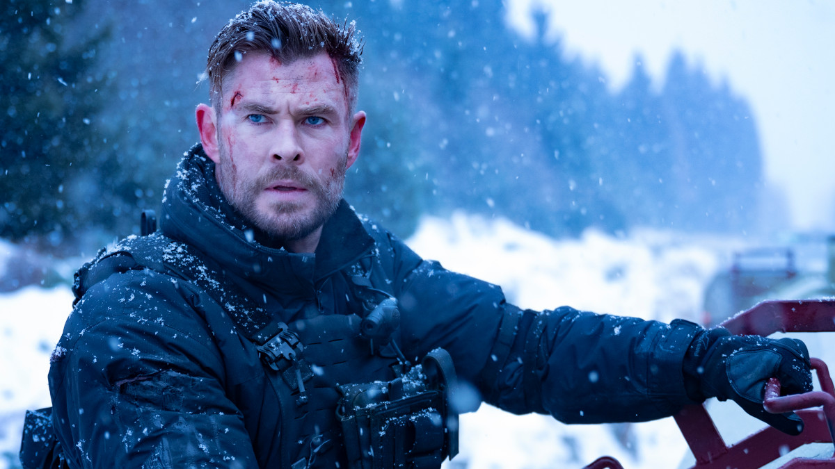 Surprising No One, Chris Hemsworth Says 'Extraction 3' Is Already Being  Planned