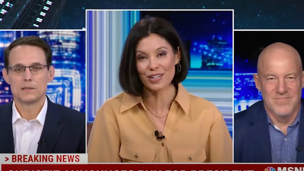 Alex Wagner Laughs at Chris Christie's Reluctance to Talk Trump