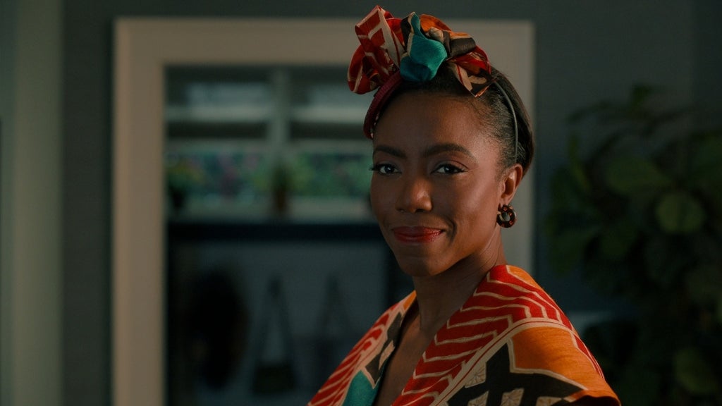 Heather Headley as Helen Decatur