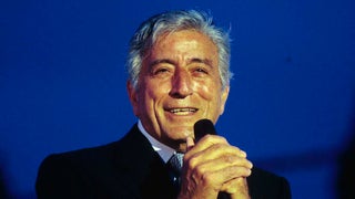 Tony Bennett, Masterful Singer and Creator of New American Standards, Dies at 96