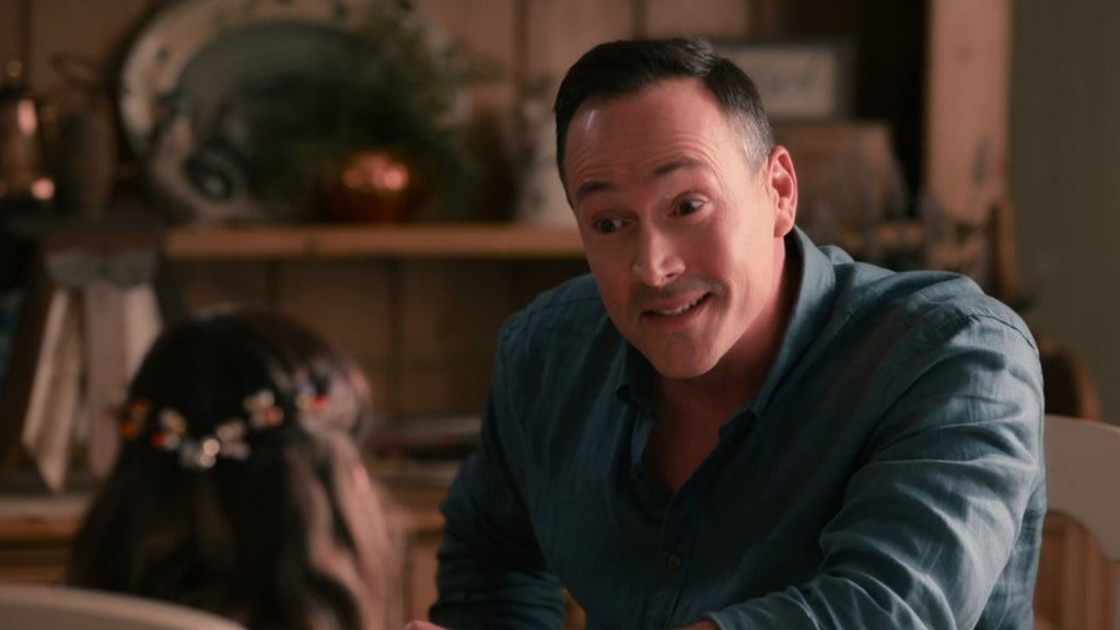 sweet-magnolias-netflix-chris-klein-bill