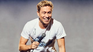 Russell Howard Teases His High-Octane US Tour: ‘A Big, Fat, Funny Show’ (Exclusive Video)