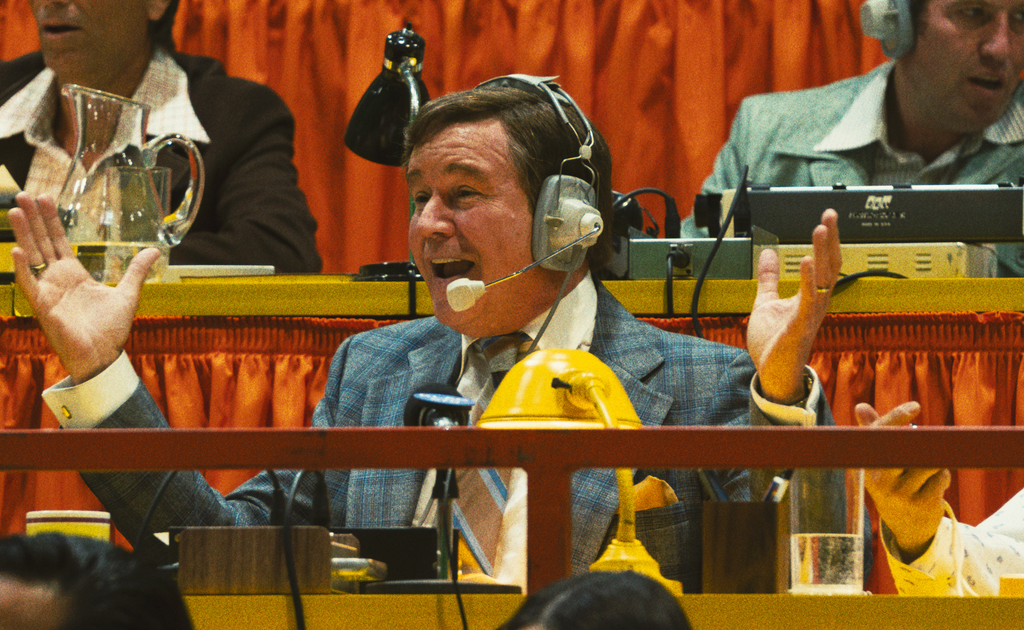 Spencer Garrett as Chick Hearn (Photo credit: HBO)