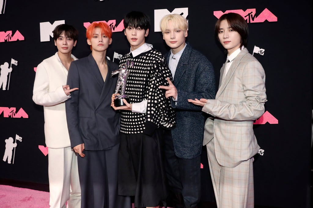 Taehyun, Yeonjun, Soobin, HueningKai, and Beomgyu of Tomorrow X Together, 2023 mtv vmas red carpet