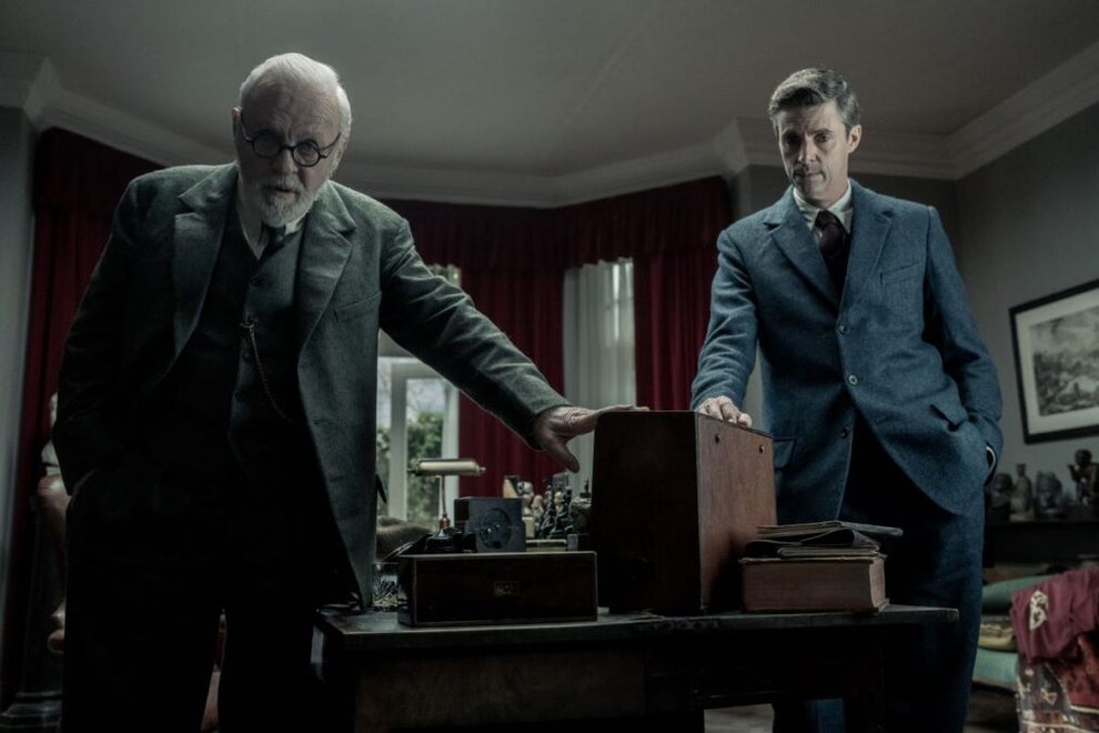 Anthony Hopkins and Matthew Goode in "Freud's Last Session"