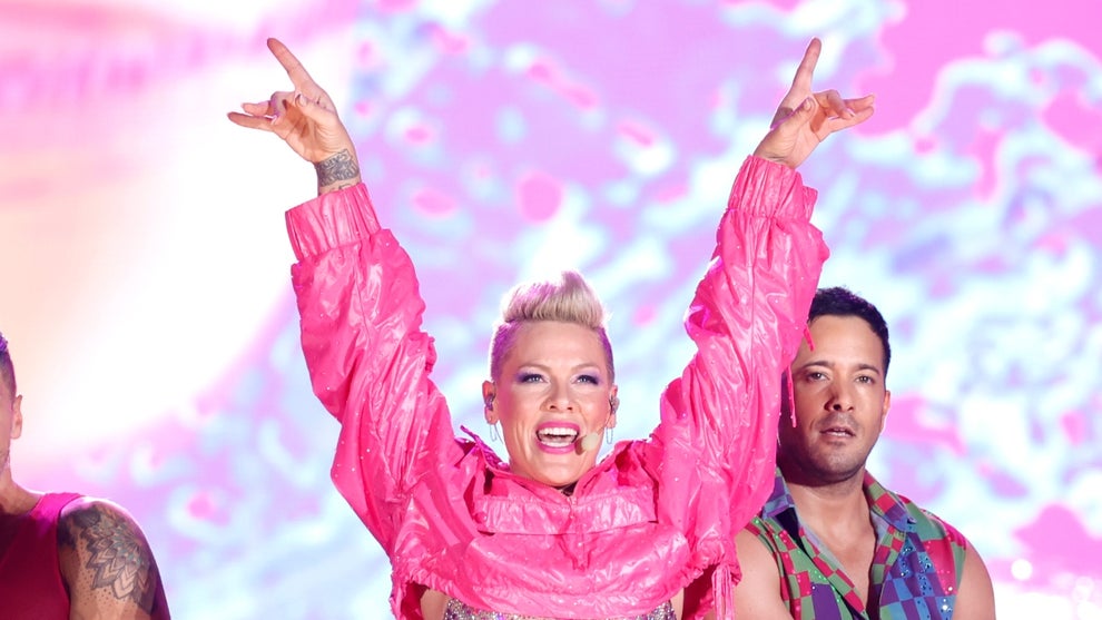 P!nk-Summer-Carnival-Tour