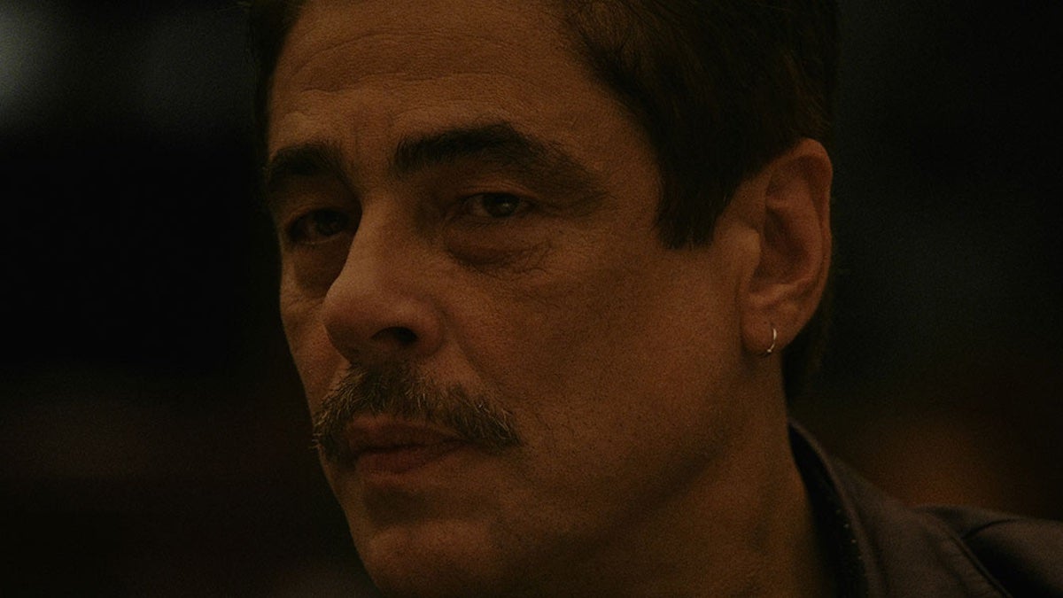 'Reptile' Review Not Even Benicio del Toro Can Save Showy, Tiresome