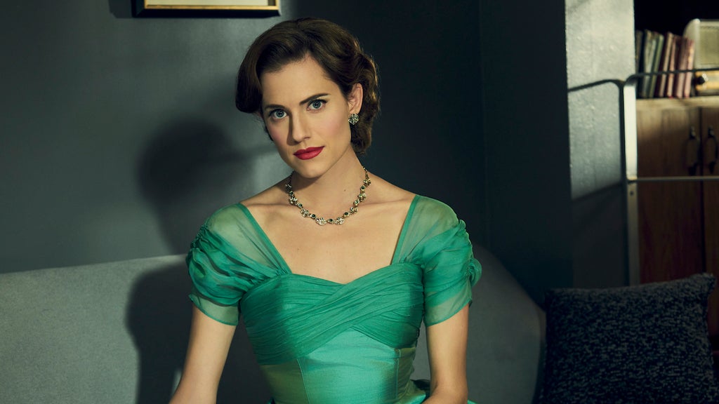 Allison Williams as Lucy in "Fellow Travelers"